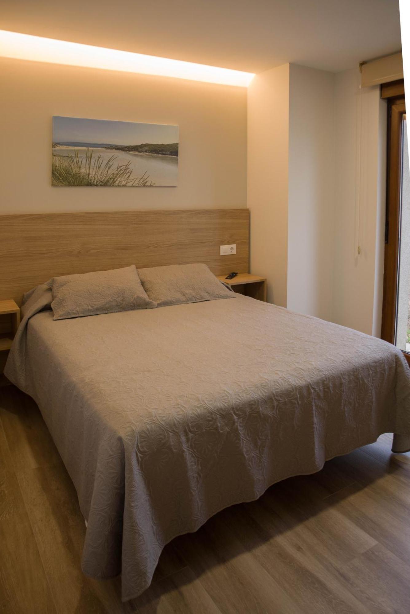 Apartamentos Turisticos Haz Amigo Muxía Værelse billede